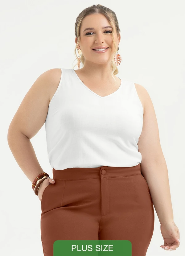 Cativa - Regata Plus Size Decote V em Viscose Branco