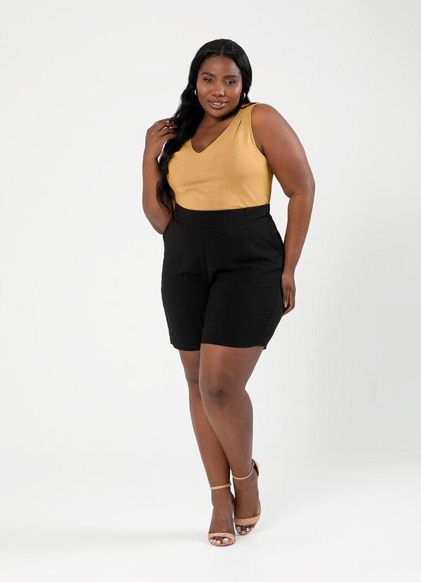 Cativa - Regata Plus Size Decote V em Viscose Caramelo 4