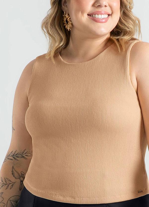 Cativa - Regata Plus Size em Canelado Caramelo 3