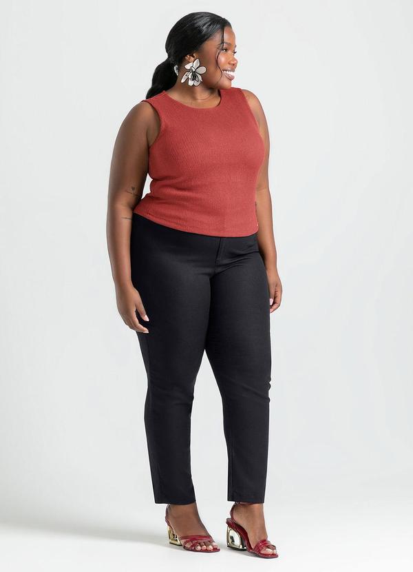 Cativa - Regata Plus Size em Canelado Marrom Escuro 4