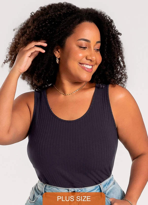 Cativa - Regata Plus Size em Canelado Preto
