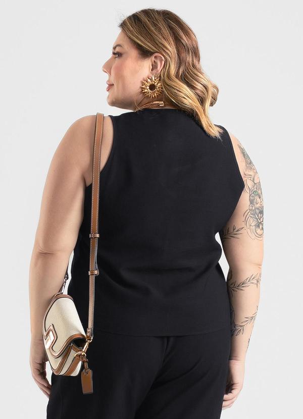 Cativa - Regata Plus Size em Tecido Alfaiataria Preto 2