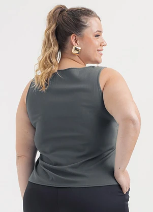 Cativa - Regata Plus Size em Viscose Cinza Escuro - CATIVA