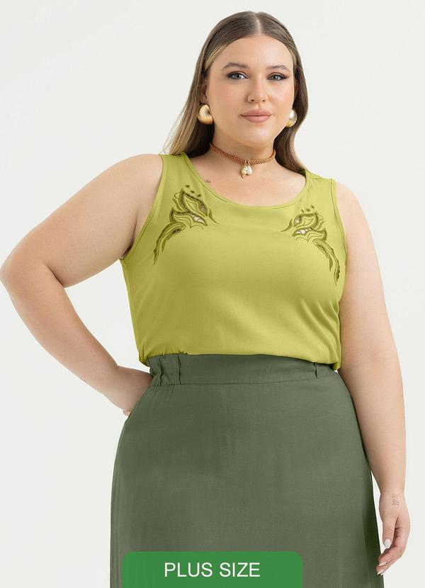 Cativa - Regata Plus Size em Viscose Verde 3