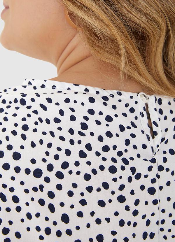Malwee - Regata Plus Size Estampada em Viscose Branco 5