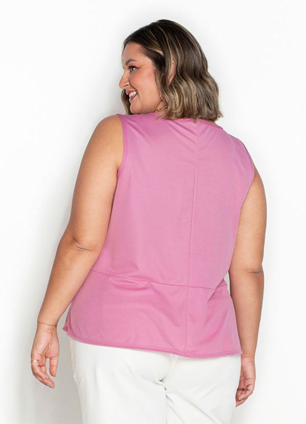 Marguerite - Regata Rosa com Peplum e Botões Plus Size 3
