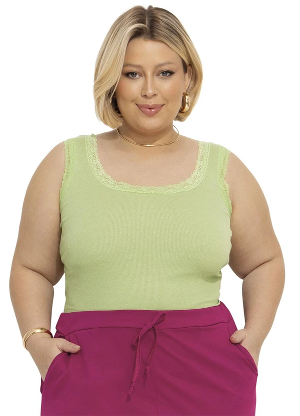 Marguerite - Regata Verde Detalhe Renda Plus Size 7