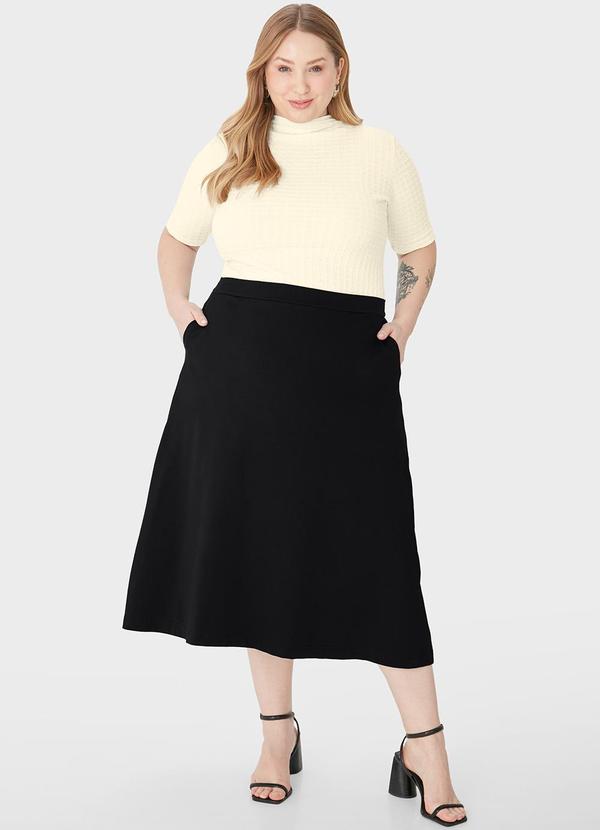 Malwee - Saia Mídi Evasê em Moletom Plus Preto 2