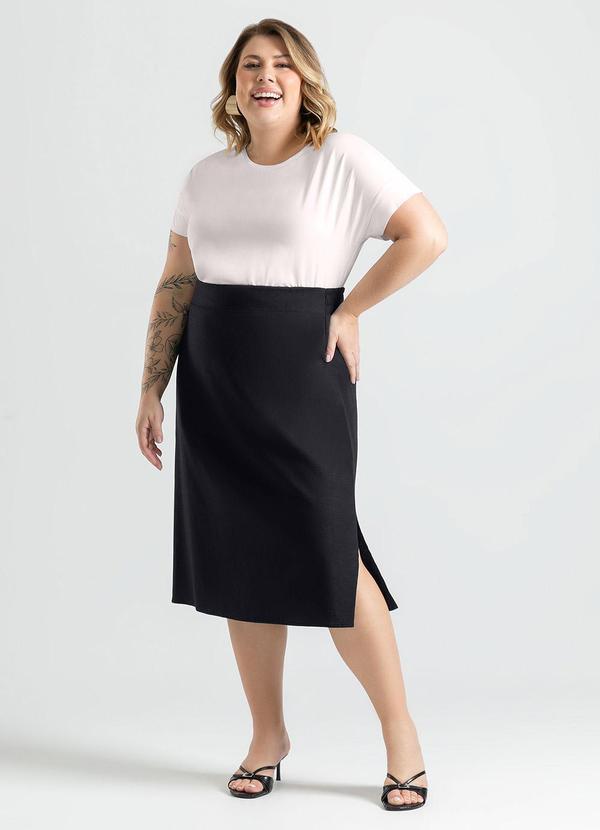 Cativa - Saia Plus Size Midi em Tecido em Linho Preto 3