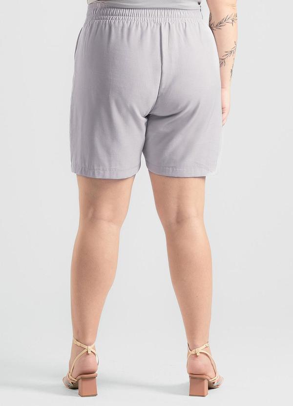Cativa - Bermuda Plus Size em Tecido Alfaiataria Cinza 2