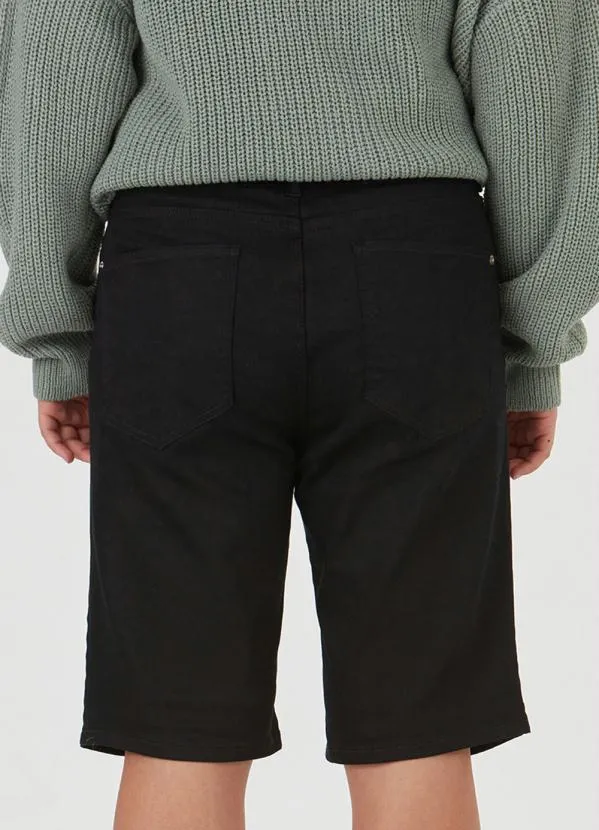 Malwee Plus - Bermuda Preta Ciclista em Sarja Feminina Plus 2