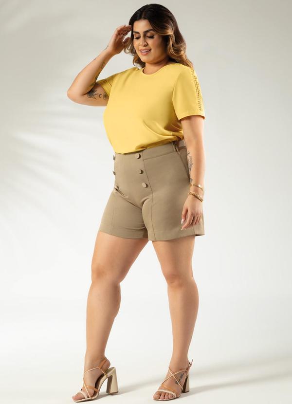 Cativa - Short de Cintura Alta Plus Size Marrom 3