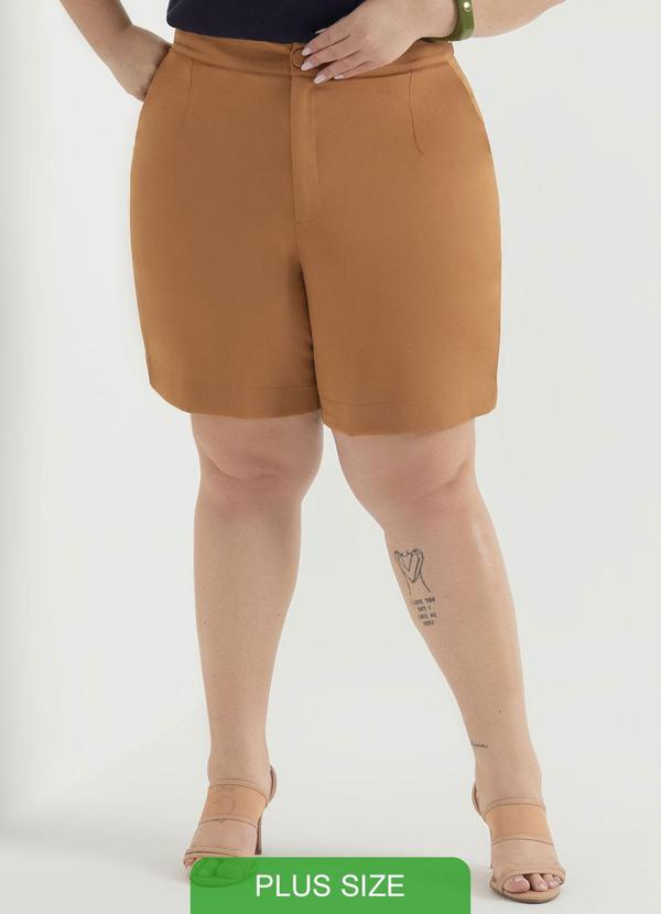Cativa - Short em Alfaiataria Plus Size Marrom