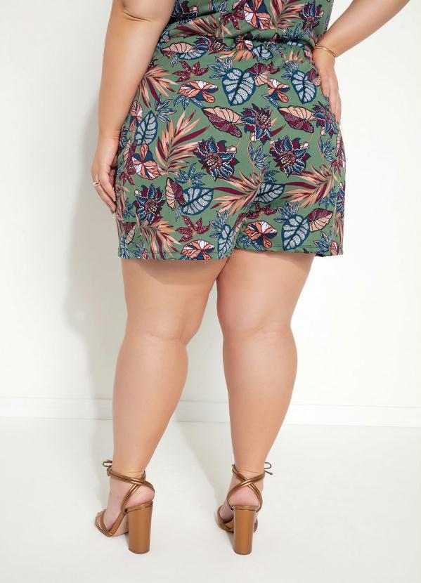 Marguerite - Short Folhagem Verde Básico Plus Size 2