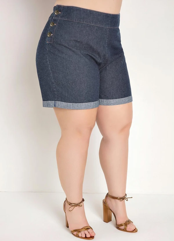 Marguerite - Short Jeans com Botões nas Laterais Plus Size