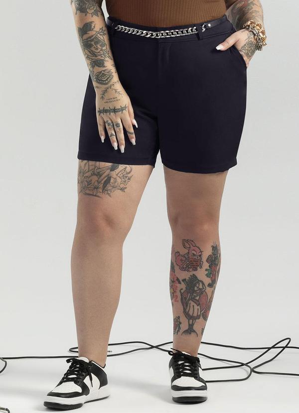 Cativa - Short Plus Size em Alfaiataria Preto 2