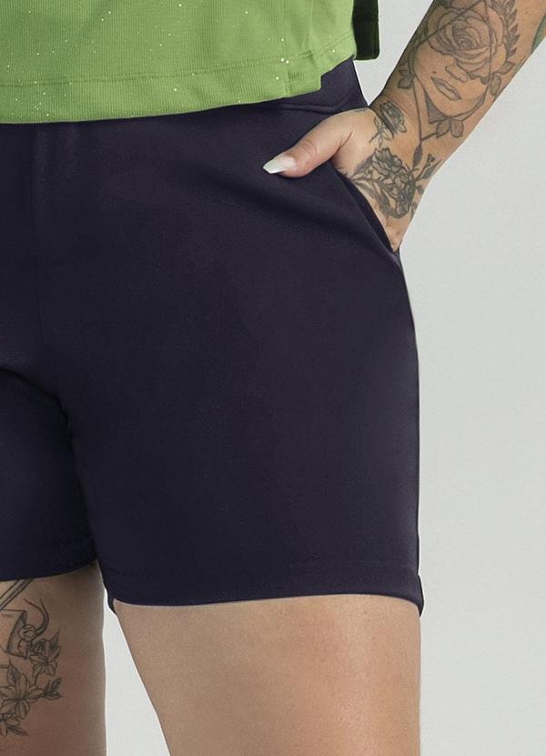 Cativa - Short Plus Size em Alfaiataria Preto 1