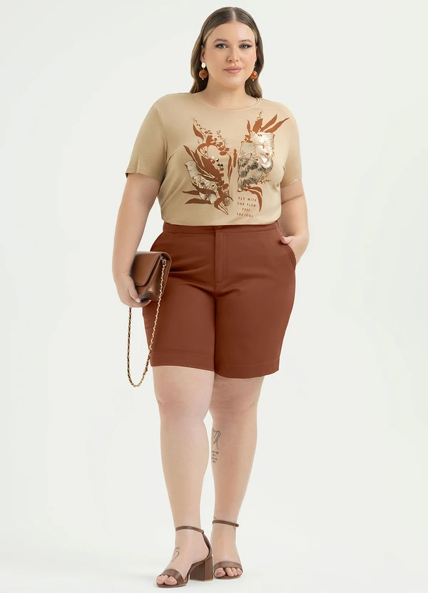 Cativa - Short Plus Size em Tecido Alfaiataria Marrom 3