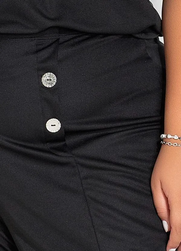 Marguerite - Short Preto com Botões Decorativos Plus Size 3