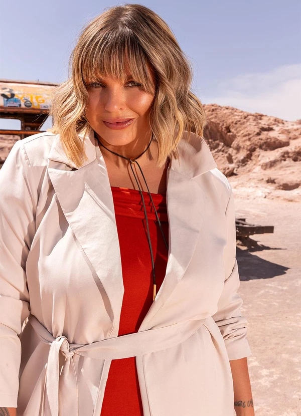 Marguerite - Casaco Bege Claro em Crepe Plano 7