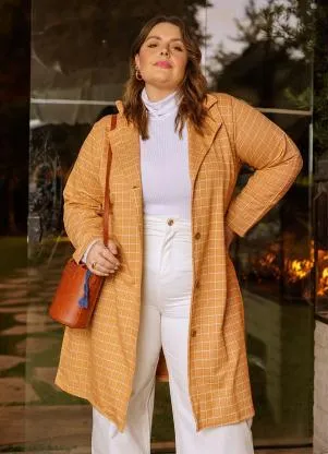 Marguerite - Sobretudo Xadrez Caramelo com Botões Plus Size - MARGUERITE