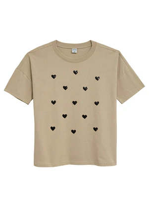 Malwee - Camiseta Ampla com Corações em Paetê Plus Areia - MALWEE