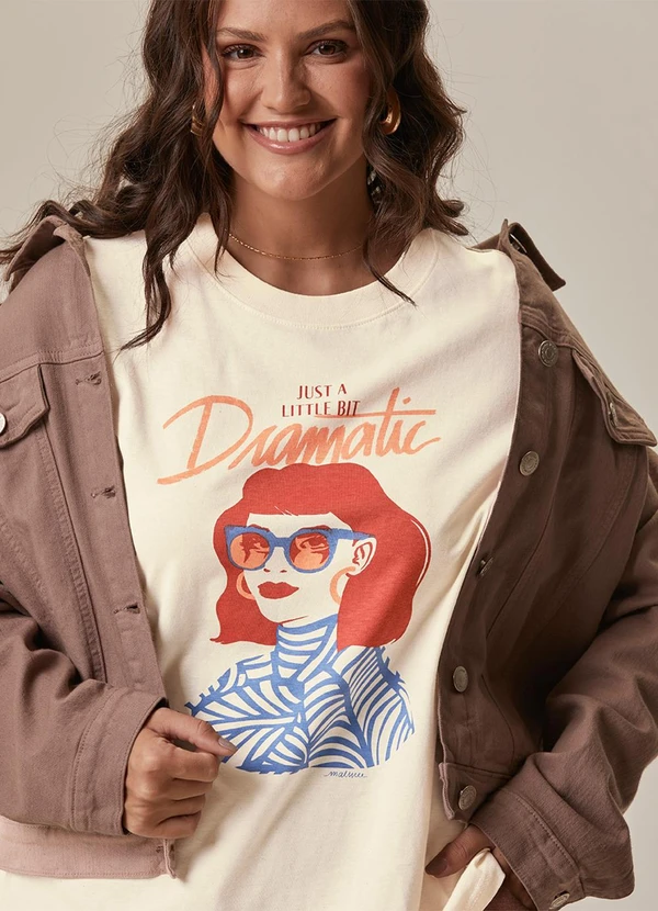 Malwee - Camiseta Ampla Dramatic Plus Off White