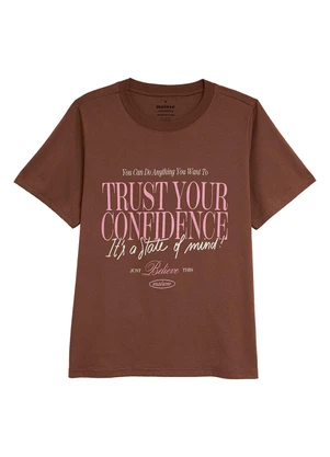 Malwee - Camiseta Ampla Trust Your Confidence Plus Marrom - MALWEE