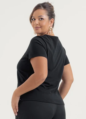 Cativa - T-Shirt Plus Size em Algodão Preto - CATIVA