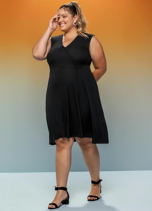 Maelle - Vestido Canelado com Transpassado Preto 2