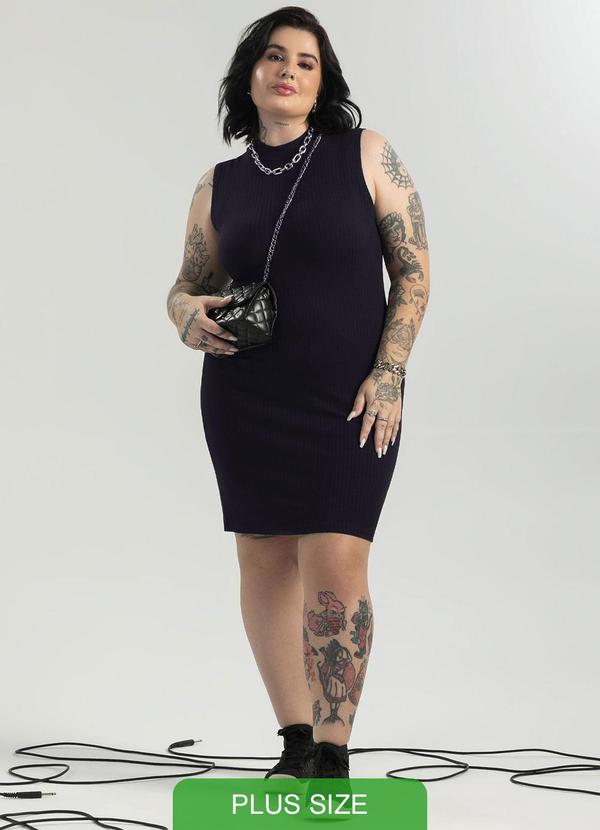 Cativa - Vestido Canelado Plus Size Justo Preto