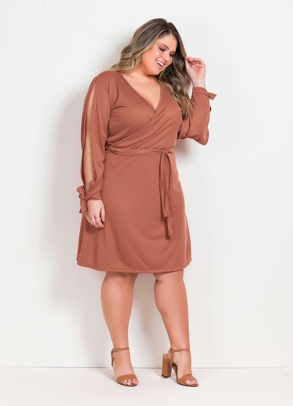 Marguerite - Vestido Caramelo Transpassado Plus Size 5