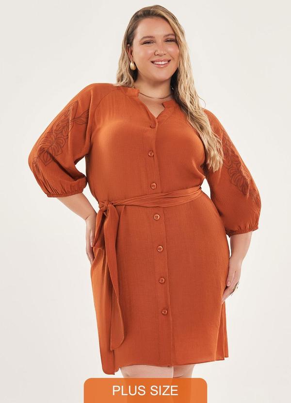 Lisamour - Vestido Curto com Manga 3/4 e Botões Terracota