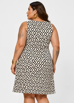 Infinita Cor - Vestido Curto Estampado Plus Size Bege - INFINITA COR