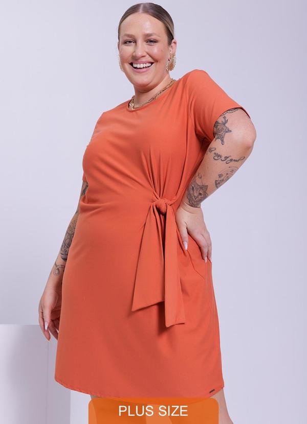 Lunender Mais Mulher - Vestido Curto Plus Size em Malha Crepe Laranja