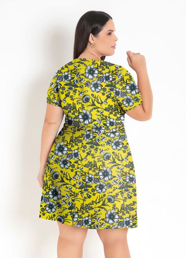 Marguerite - Vestido Floral Amarelo Transpassado Plus Size 2