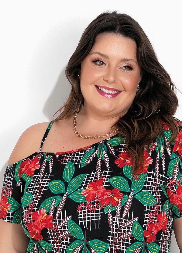 Marguerite - Vestido Floral Preto Assimétrico Plus Size 3