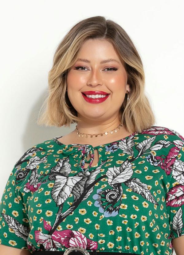 Marguerite - Vestido Floral Verde com Babado Plus Size 3