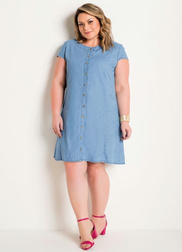 Marguerite - Vestido Jeans Claro Plus Size com Botões 3