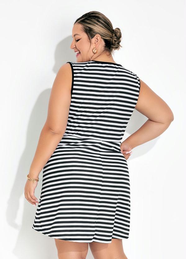 Queima Estoque - Vestido Listrado com Gotas no Decote Plus Size 2