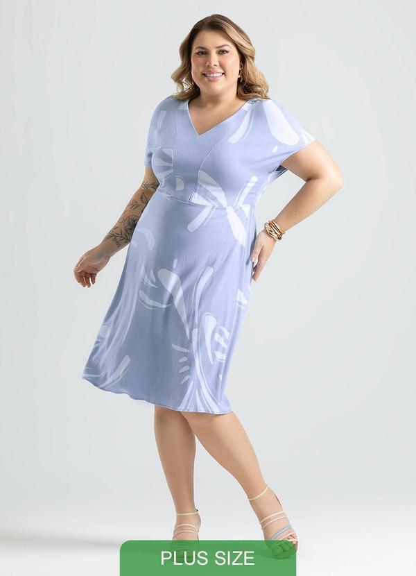 Cativa - Vestido Plus Size Curto em Viscose Azul Claro
