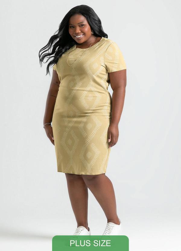 Cativa - Vestido Plus Size Curto em Viscose Caramelo