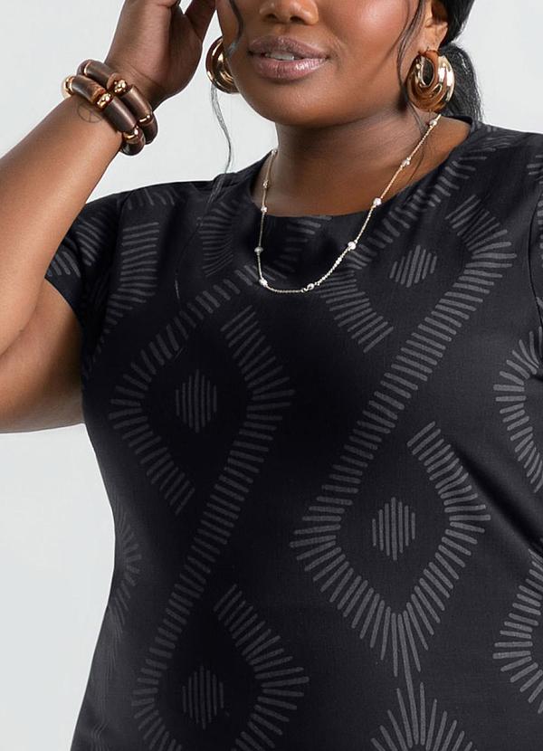 Cativa - Vestido Plus Size Curto em Viscose Preto 3