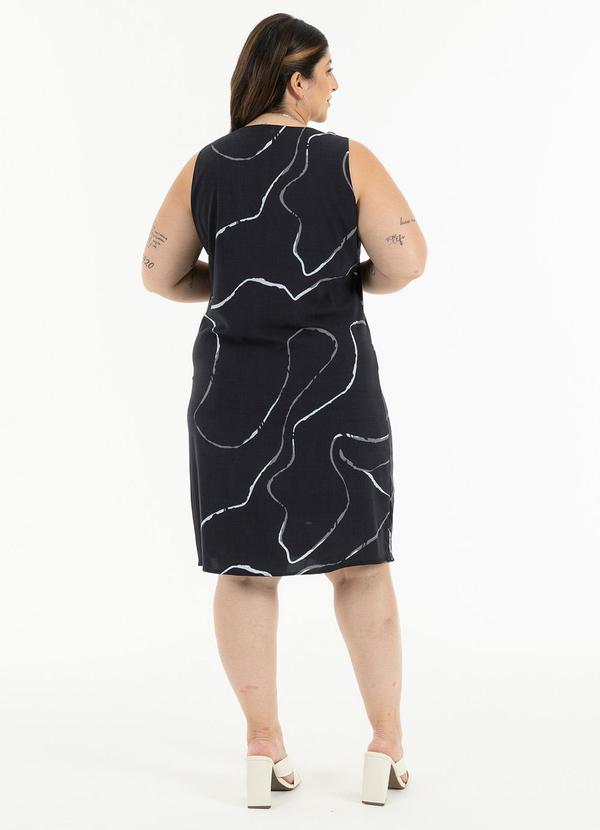 Habana - Vestido Plus Size Curto em Viscose Preto 2