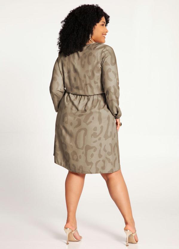 Lunender Mais Mulher - Vestido Plus Size em Viscose com Bege 4