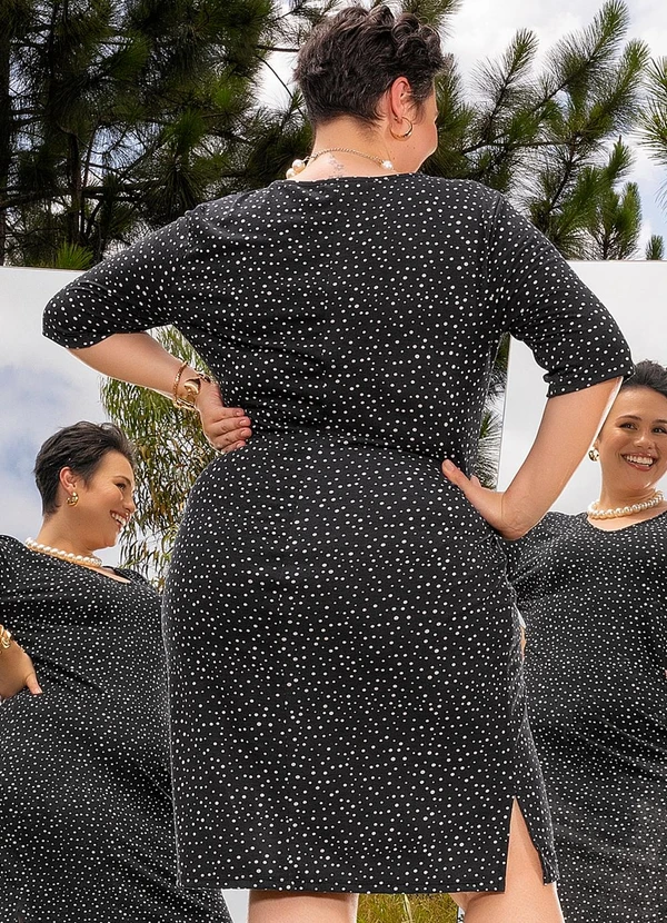 Marguerite - Vestido Poá Preto em Malha Crepe 3