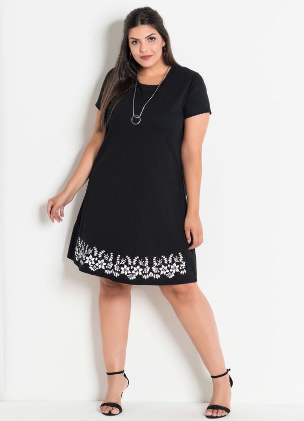 Marguerite - Vestido Preto Plus Size com Barra Floral 3