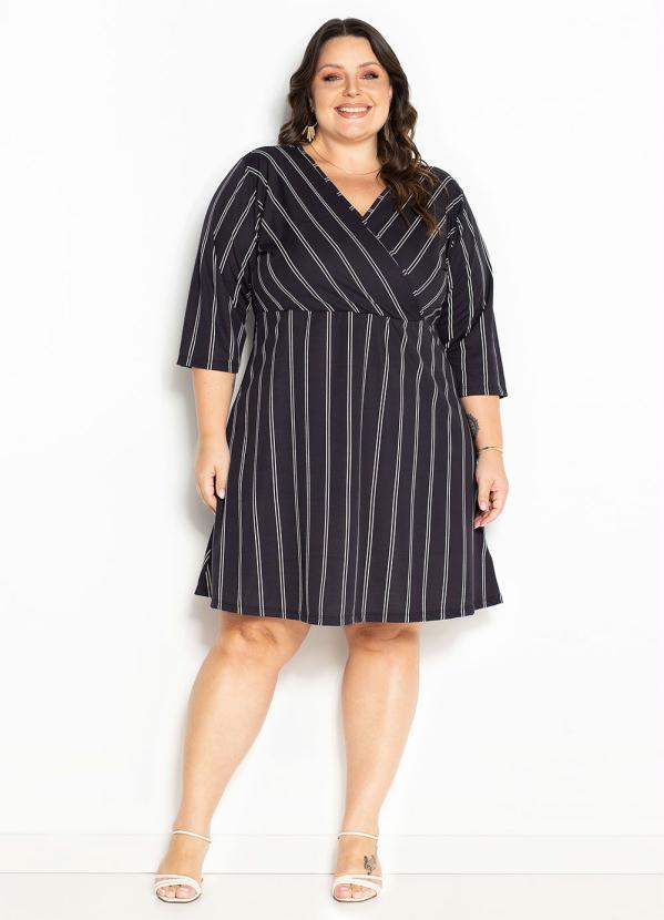 Marguerite - Vestido Transpassado Listras Preta Plus Size 2
