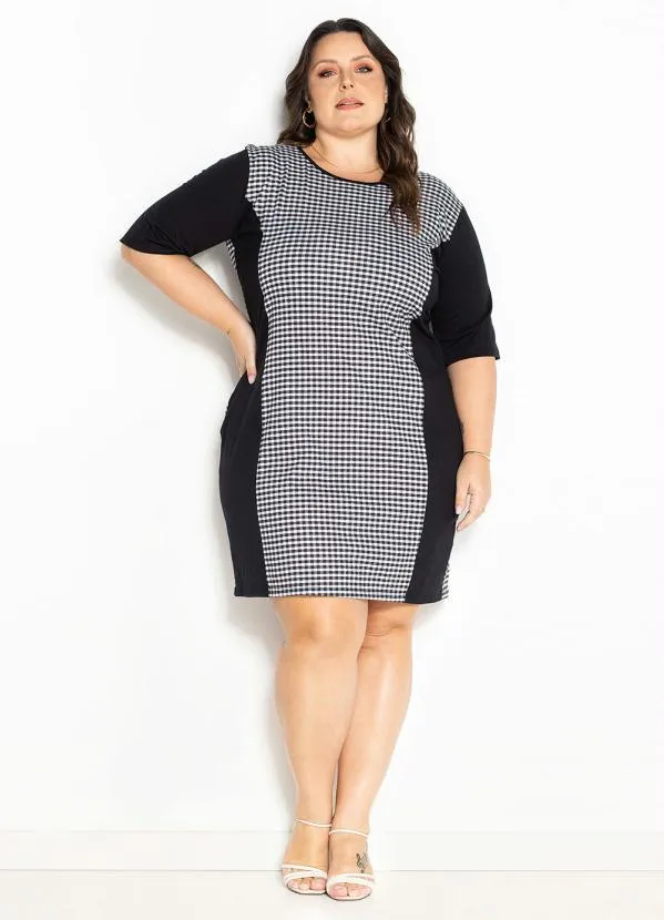Marguerite - Vestido Xadrez Preto com Recortes Plus Size 3