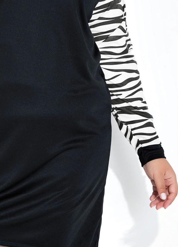 Marguerite - Vestido Zebra e Preto Evasê com Mangas Plus Size 4